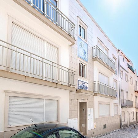 Charming Nazare Apartment-1 Minute To The Beach Zewnętrze zdjęcie
