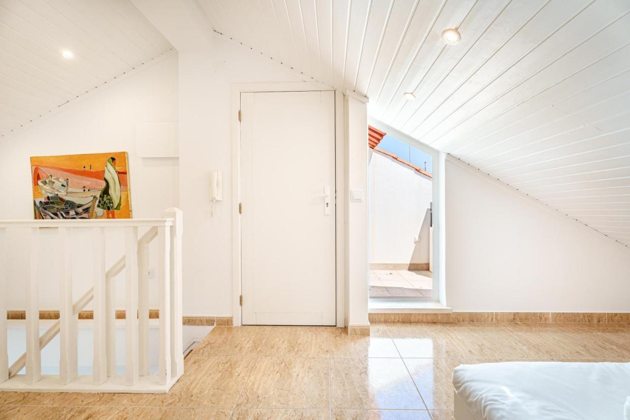 Charming Nazare Apartment-1 Minute To The Beach Zewnętrze zdjęcie