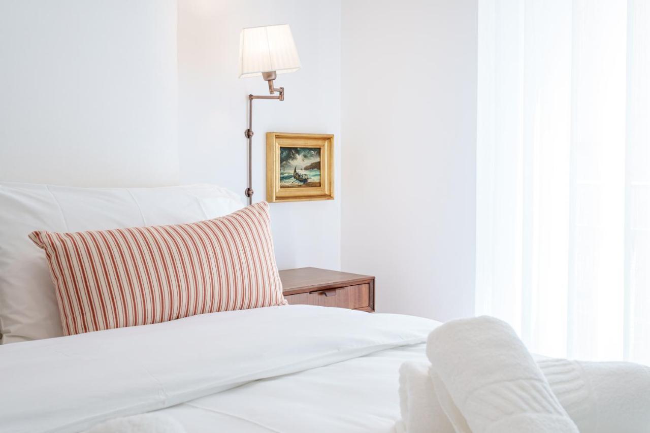 Charming Nazare Apartment-1 Minute To The Beach Zewnętrze zdjęcie