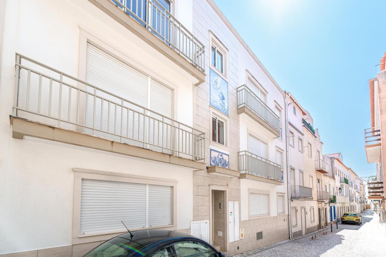 Charming Nazare Apartment-1 Minute To The Beach Zewnętrze zdjęcie